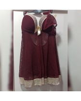 Babydoll de malla con detalles de encaje + tanga VINO