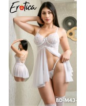 Babydoll sexy con encaje y malla y tanga a juego y medias de red