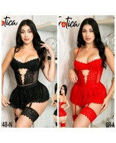 Conjunto de Body y mini falda y ligueros de pierna
